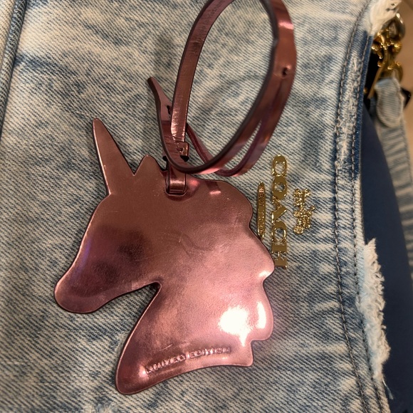 Coach 2017 Limited Edition Pink Metallic Unicorn Bag Charm - Picture 3 of 3
